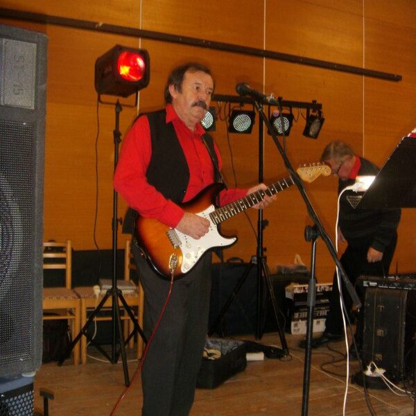 Zábava v Ludaniciach (17.11.2012)